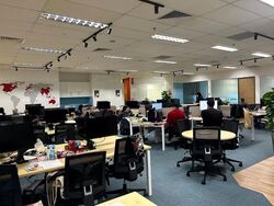 Zhongshan Mall (D12), Office #575688041